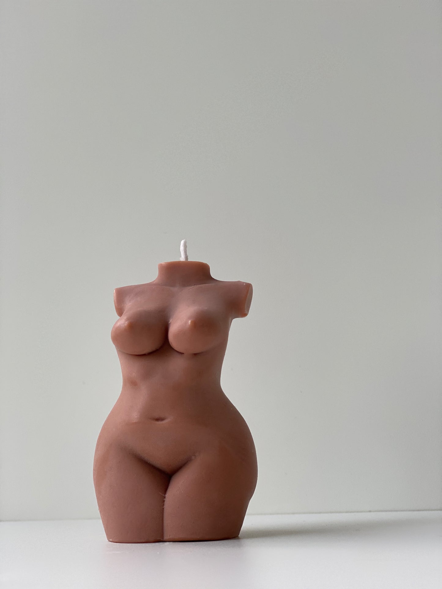 Curvy Sculpted Body Candle